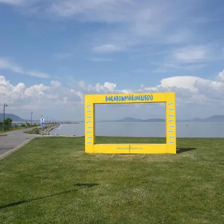 In Balatonmariafuerdo 19249 * 巴拉顿凯赖斯图尔