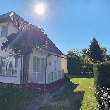 In Balatonmariafuerdo 19249 * 巴拉顿凯赖斯图尔